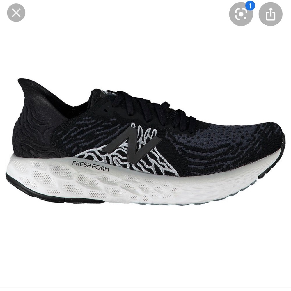 New Balance Women’s sz 7.5 FRESH FOAM 1080v10
